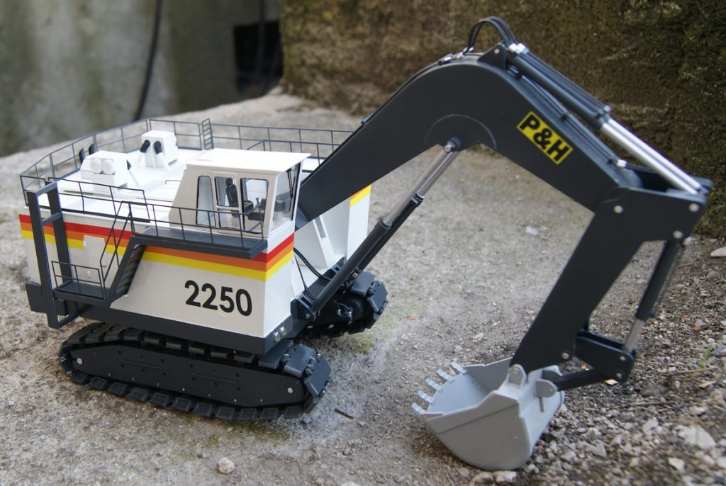 PH 2550 RETRO (700)€